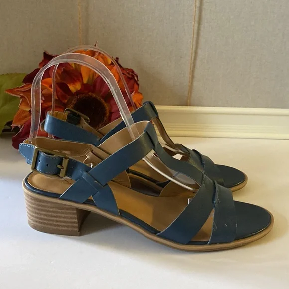 Franco Sarto   -   Sandals - Picture 4 of 8